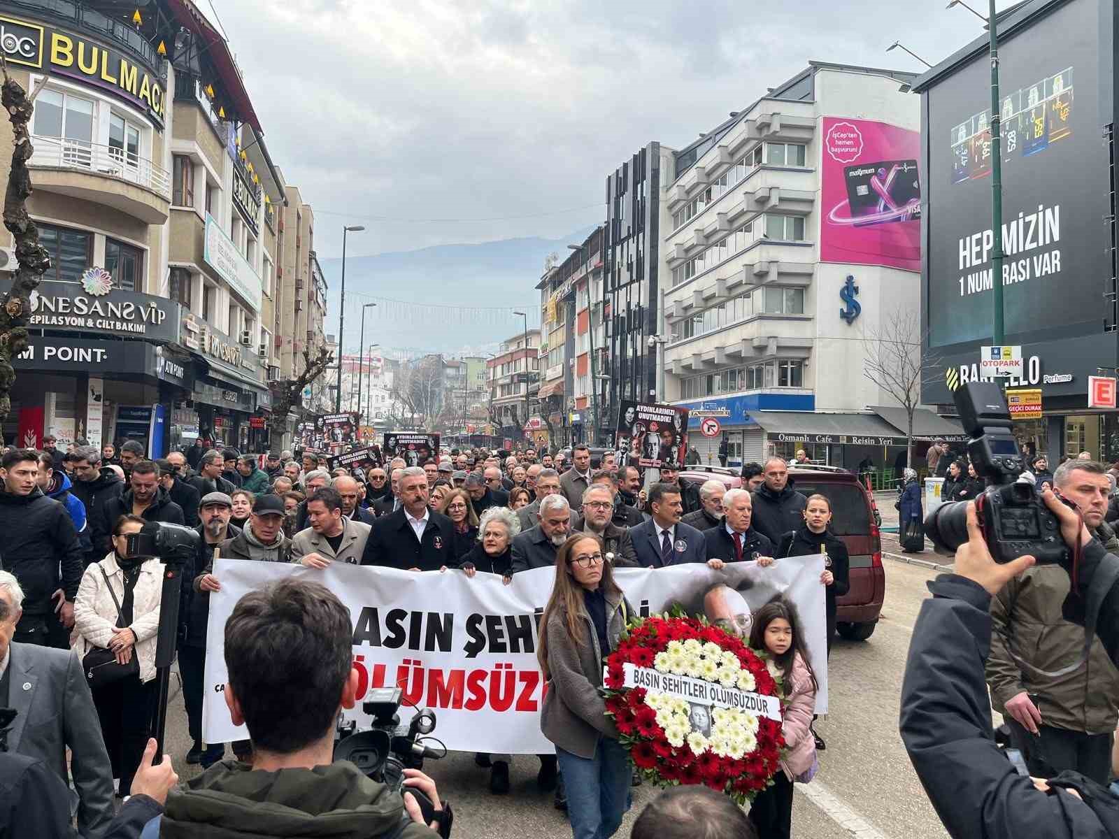 ugur mumcu icin bursada sevgi yuruyusu 2 zfZcjUDk