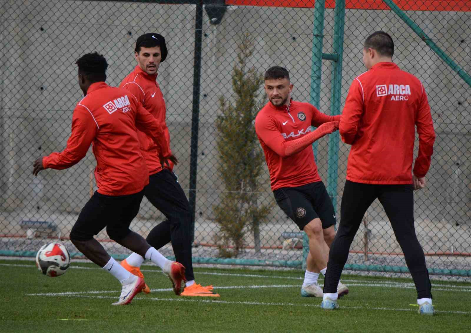 ugur ucar hedefimiz kupayi corum halkina armagan etmek 6