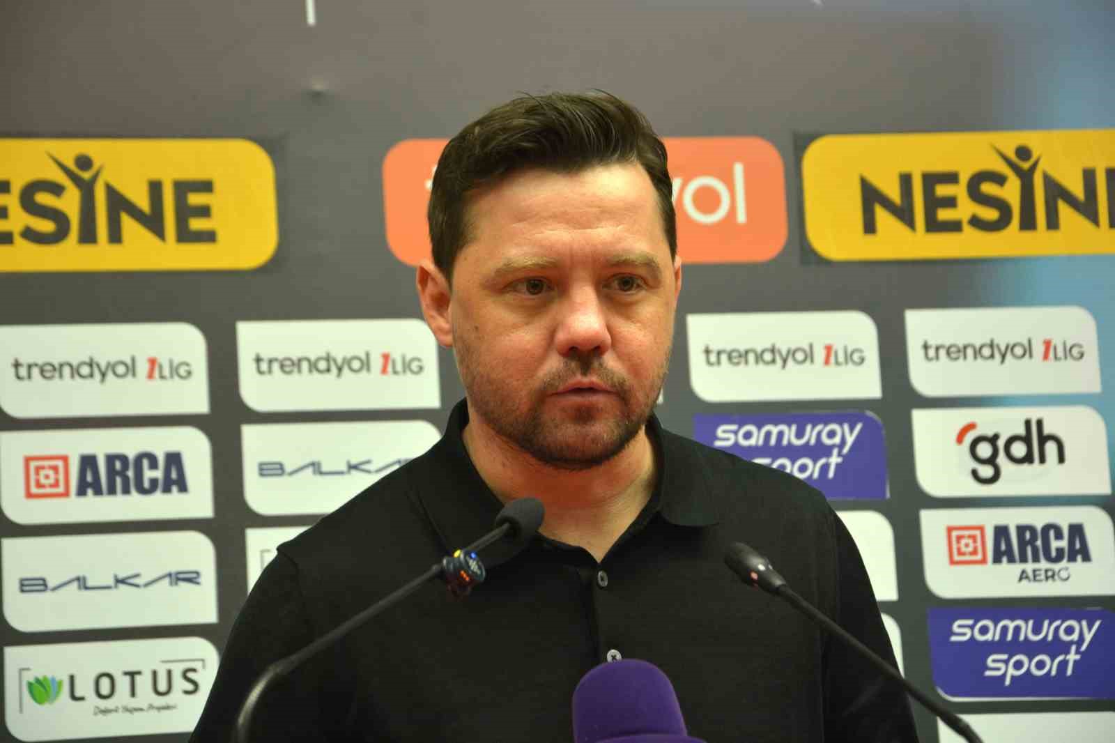 ugur ucar onumuzde 4 mac var onlari kazanip nerede oldugumuza bakacagiz 0 KgwTT3DT