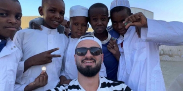 ukabder-gonullusu-afrikada-yetimlere-abi-oldu-vyFWjpBR.jpg
