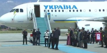ukrayna-devlet-baskani-zelenski-nato-zirvesi-icin-ankarada-gutUDB2u.jpg