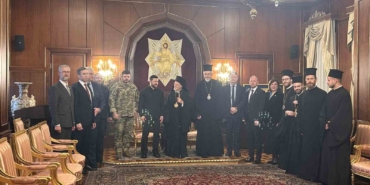 ukrayna-devlet-baskani-zelenskiy-fener-rum-patrigi-bartholomeos-ile-gorustu-7jZ7u6ne.jpg