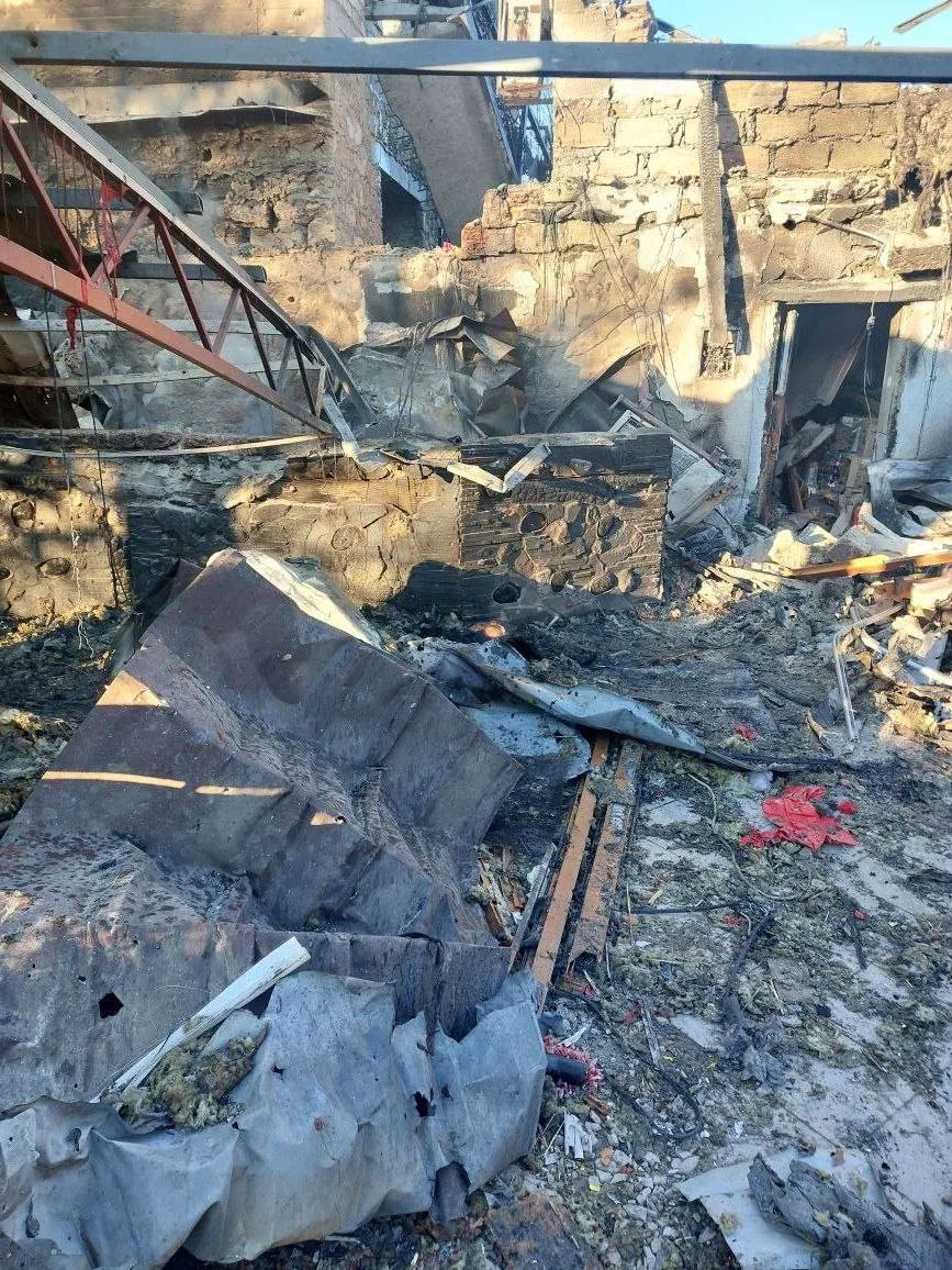 ukrayna hersonda otel ve kafeye saldirdi 24 olu 50 yarali 4 qUktpNXK