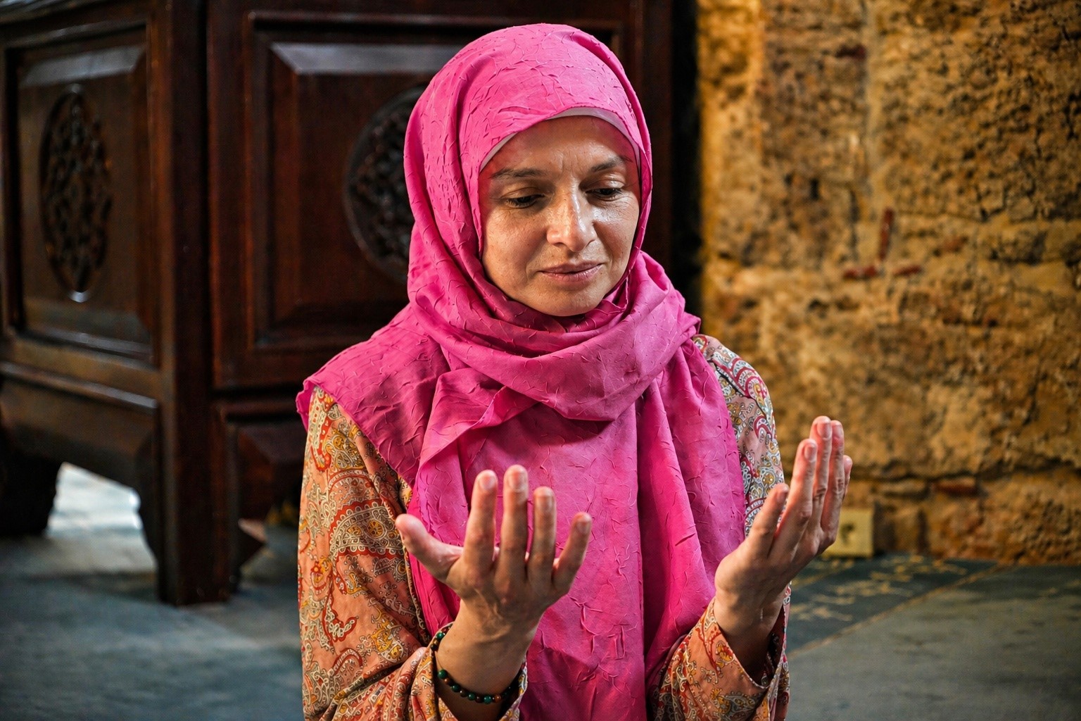 ukraynali yoga egitmeni lena musluman olup meryem ismini aldi 0 91uOzJCm