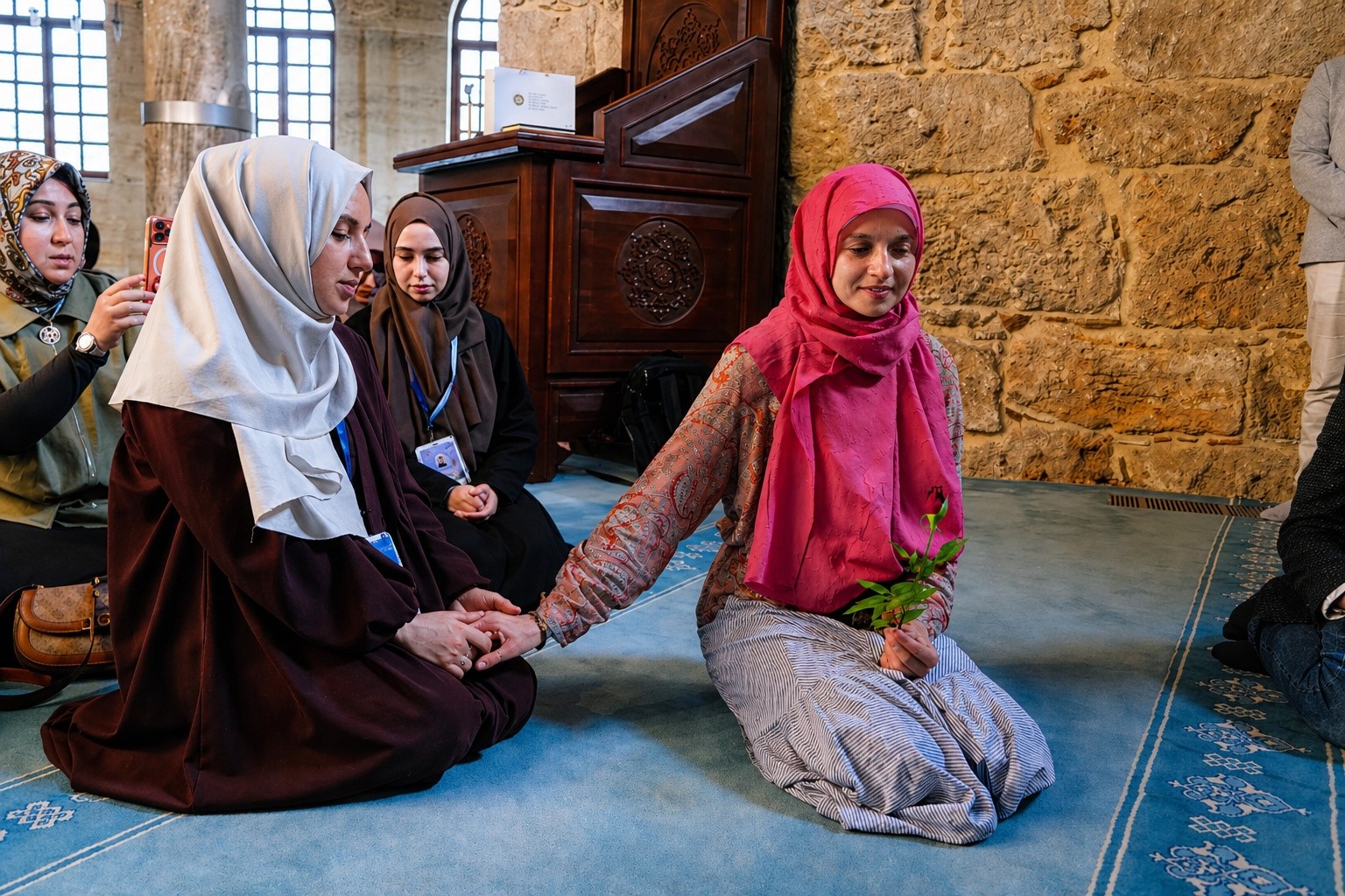 ukraynali yoga egitmeni lena musluman olup meryem ismini aldi 9 atPJVnEw