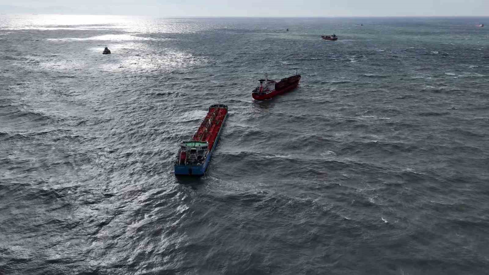 ulastirma ve alt yapi bakanligindan istanbulda birbirine temas eden 2 tanker gemi aciklamasi 4 nlBDkmC6