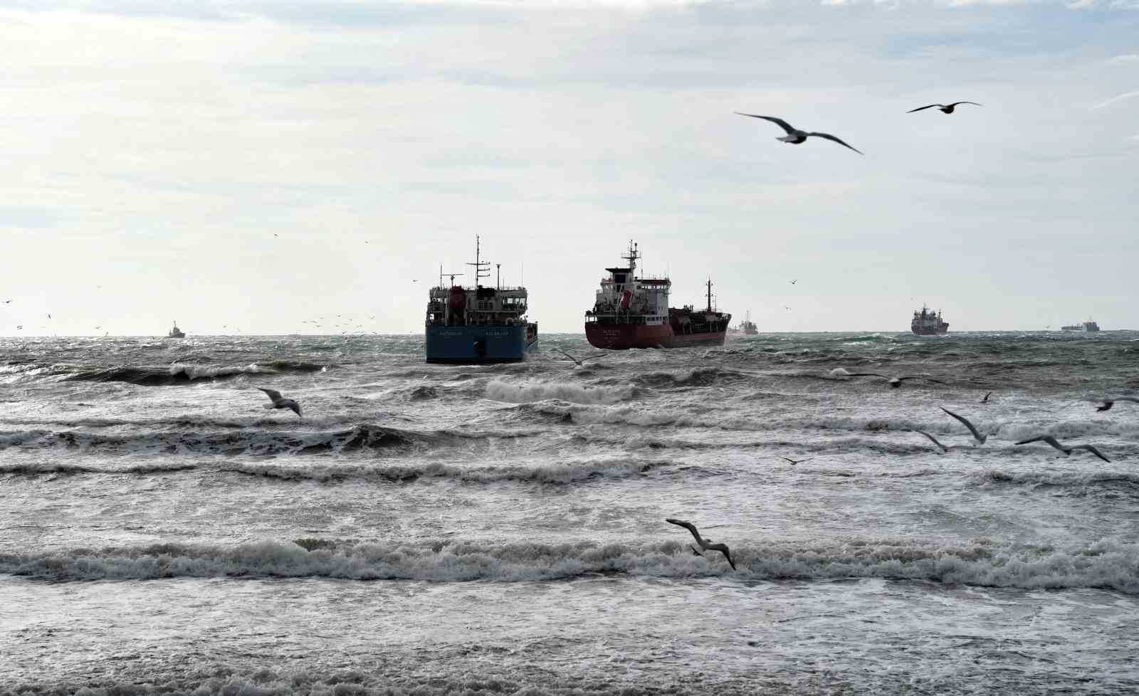 ulastirma ve alt yapi bakanligindan istanbulda birbirine temas eden 2 tanker gemi aciklamasi 6 iSTTdzws