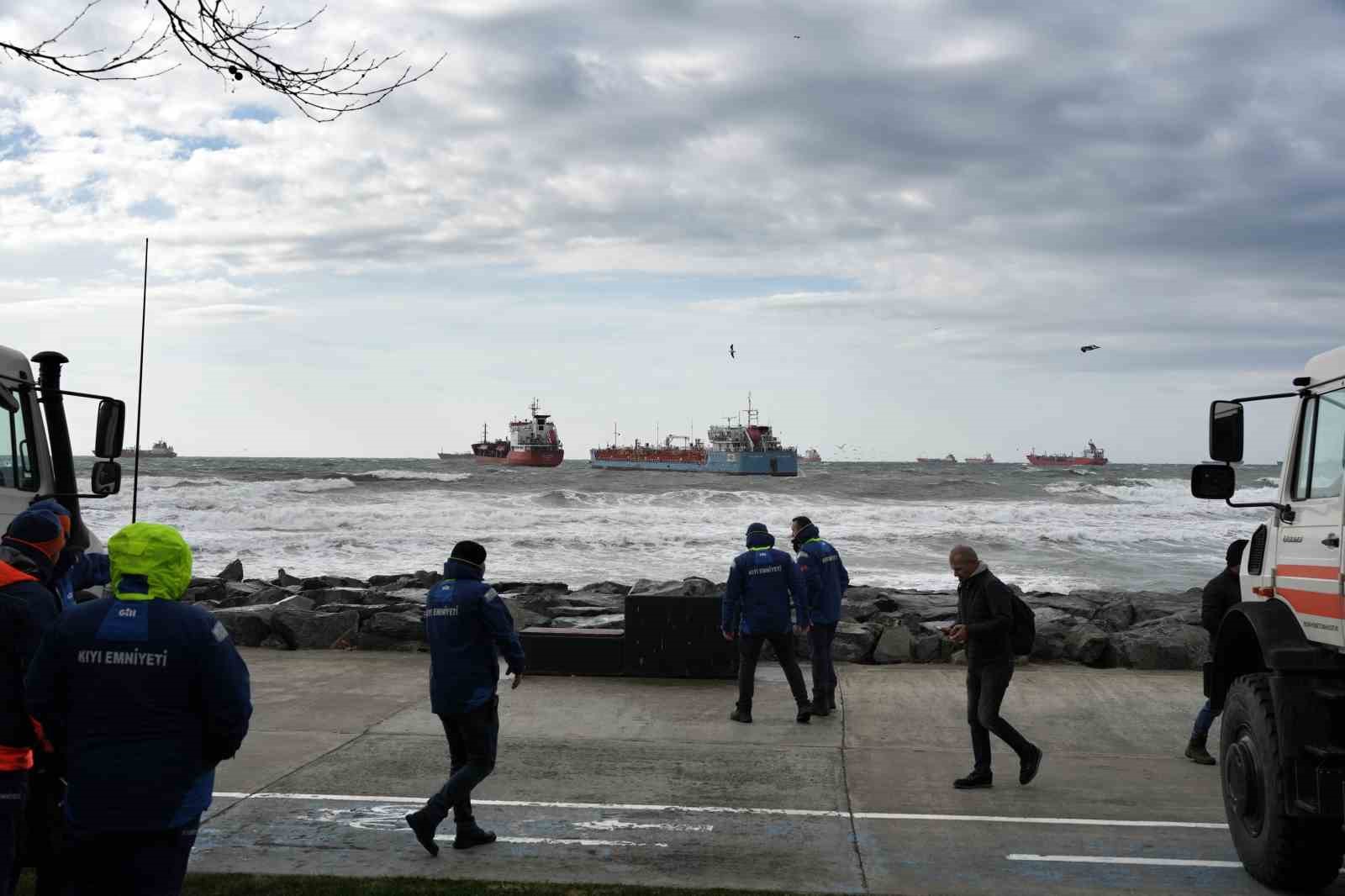 ulastirma ve alt yapi bakanligindan istanbulda birbirine temas eden 2 tanker gemi aciklamasi 7 ZSKc2Qi5