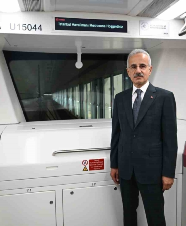 ulastirma-ve-altyapi-bakani-uraloglu-120-kilometre-hiza-ulasan-bir-rayli-metro-hattindan-bahsediyoruz-48eHtNTU.jpg