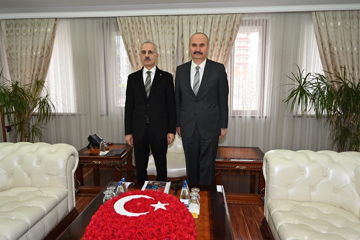 ulastirma ve altyapi bakani uraloglu batmanda 2 159Yf3yh