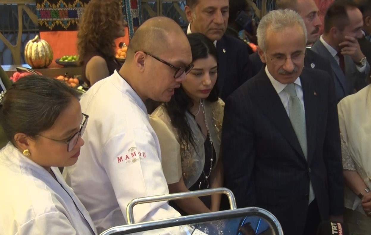 Ulaştırma ve Altyapı Bakanı Uraloğlu, Filipinler Cumhuriyeti’nin Milli Günü kutlamasına katıldı 4 ulastirma ve altyapi bakani uraloglu filipinler cumhuriyetinin milli gunu kutlamasina katildi 0 6QDf8XJB