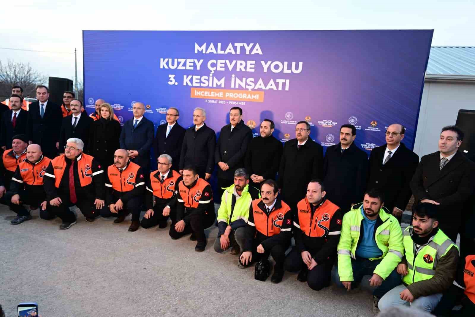ulastirma ve altyapi bakani uraloglu malatya kuzey cevre yolu santiyesinde inceleme yapti 1 GhZ9C58d