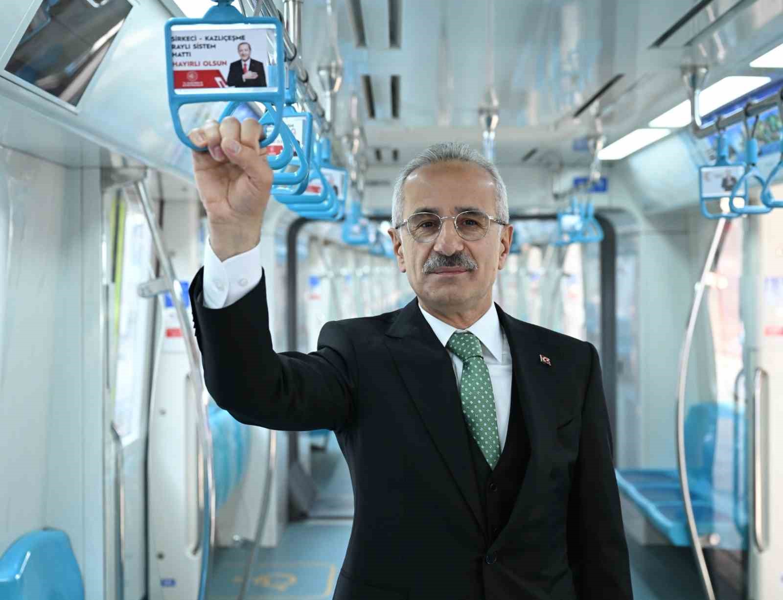 ulastirma ve altyapi bakani uraloglu marmaray 12 yilda 1 milyar 430 milyon yolcuya hizmet MAN6izzv