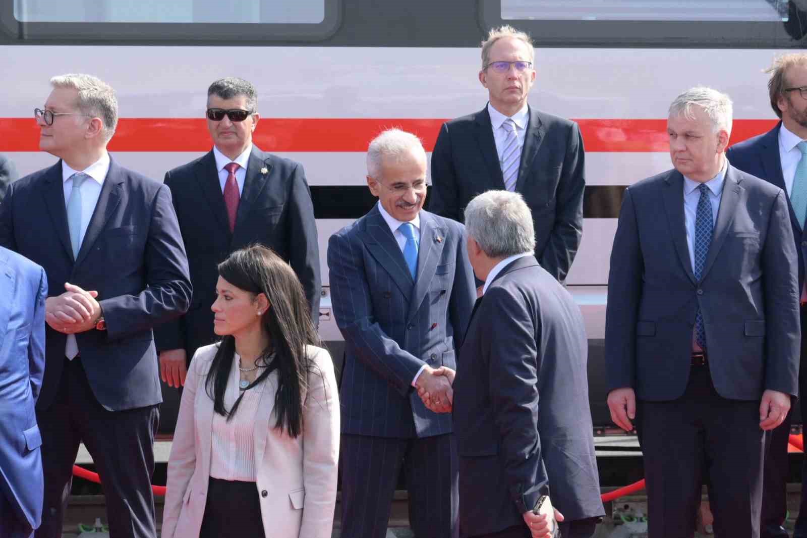 ulastirma ve altyapi bakani uraloglu misirda transmea 2025 acilisina katildi 3 SlIqawkI