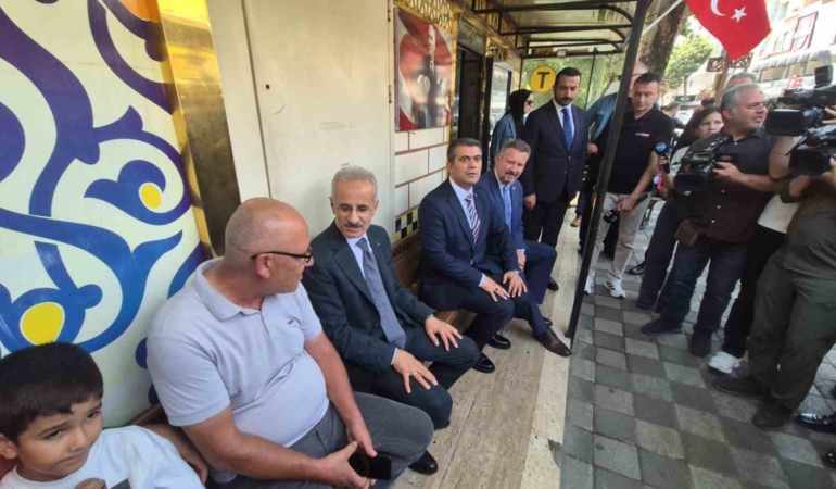 ulastirma-ve-altyapi-bakani-uraloglu-tekirdagda-koordinasyon-toplantisina-katildi-PAOEQ1UU.jpg