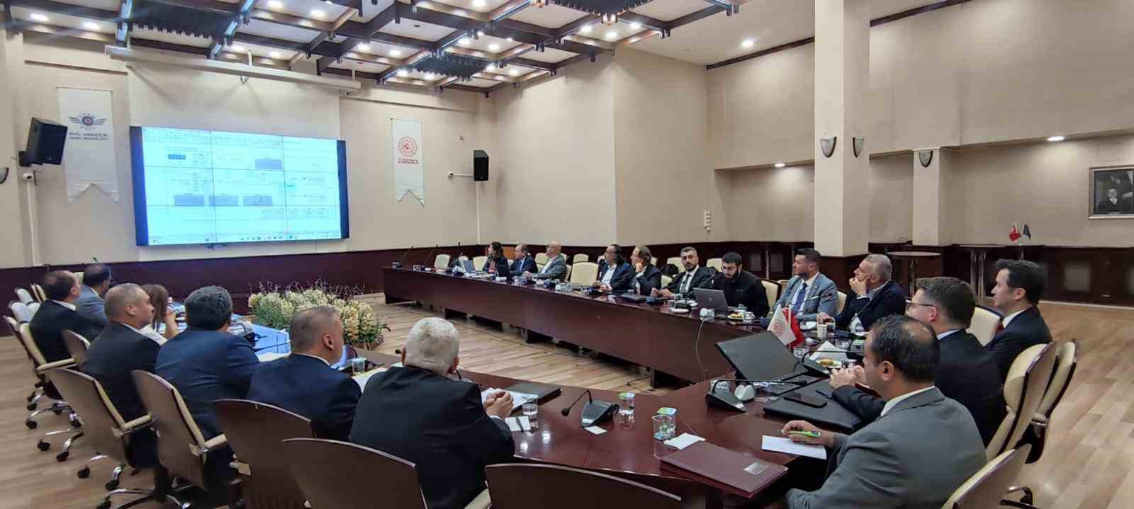 ulastirma ve altyapi bakanligi ve turka yeni donemin yol haritasini degerlendirdi 0 AqMuYVus