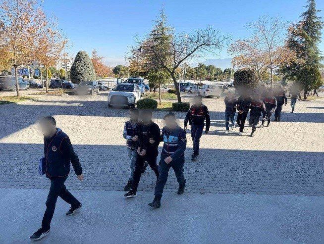 ulke genelinde 150 milyonluk hirsizlik yapan kasa fareleri operasyonlarla yakalandi 1