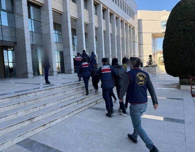 ulke genelinde 150 milyonluk hirsizlik yapan kasa fareleri operasyonlarla yakalandi 3 nbWhYsJd