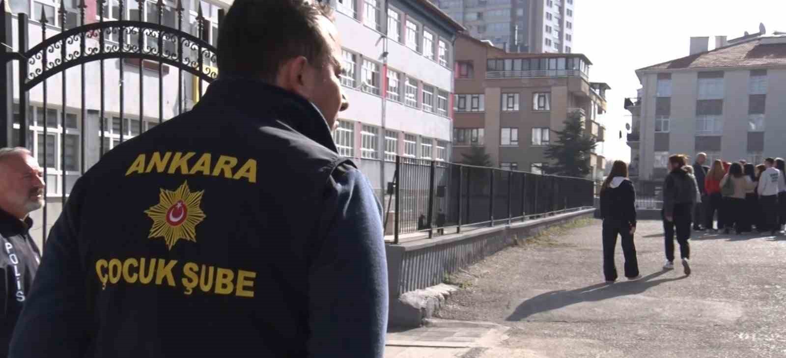 ulke genelinde okullardaki guvenlik onlemleri artirildi 0 g3bIVAbn