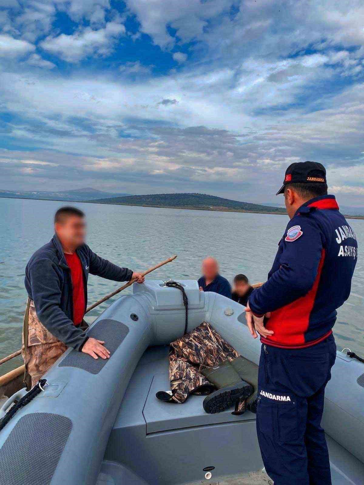 uluabat golunde usulsuz avlananlara 431 bin tl ceza 2 jhSA6daE