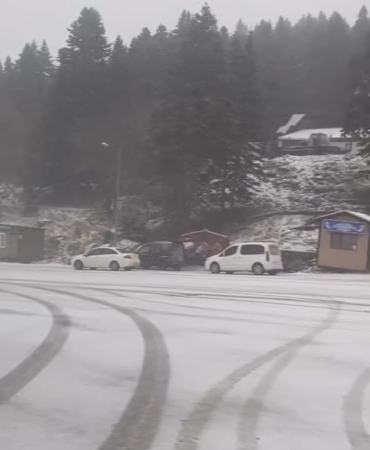 uludagda-kar-yagisi-etkisini-gosterdi-i5LPMgMK.jpg