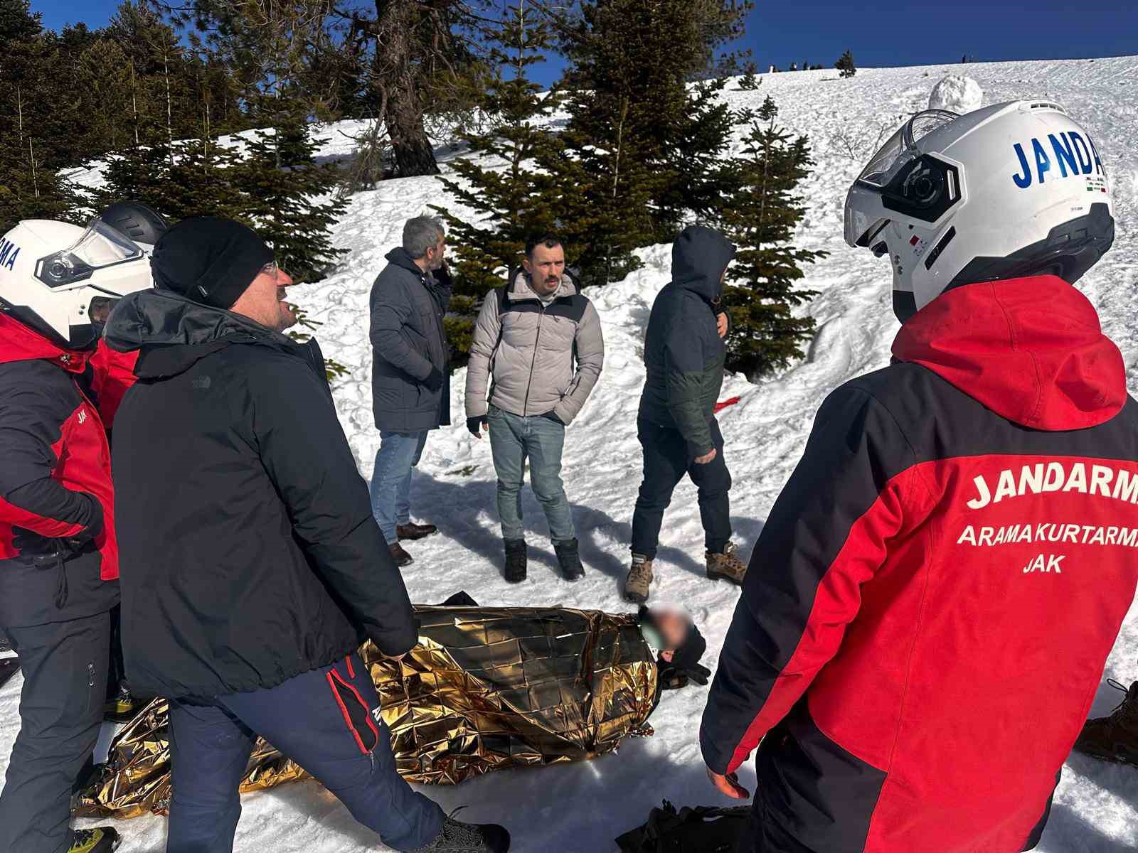 uludagda kizak faciasi dereye ucan tatilciyi jak kurtardi 1 aDBwD8z9