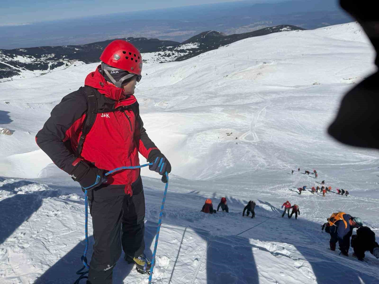 uludagda mahsur kalan 2 kadin kurtarildi 1 ij3Ehmrw