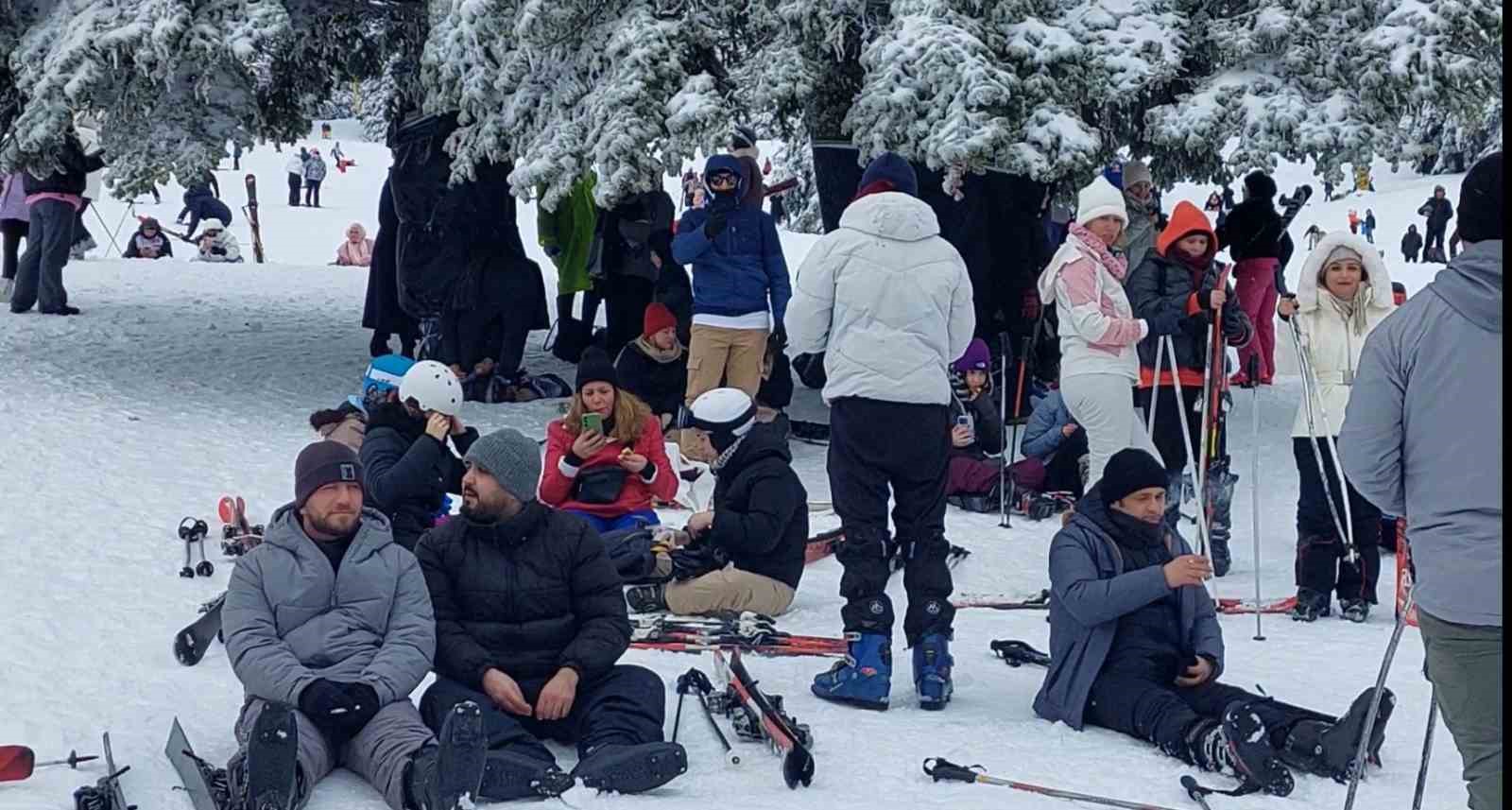 uludagda telesiyej arizasi mahsur kalan 40 tatilci kurtarildi 0