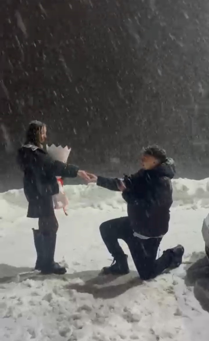 uludagda yilin son ve ilk romantik surprizleri karlar altinda iki evet 2 7AJIDQ9q