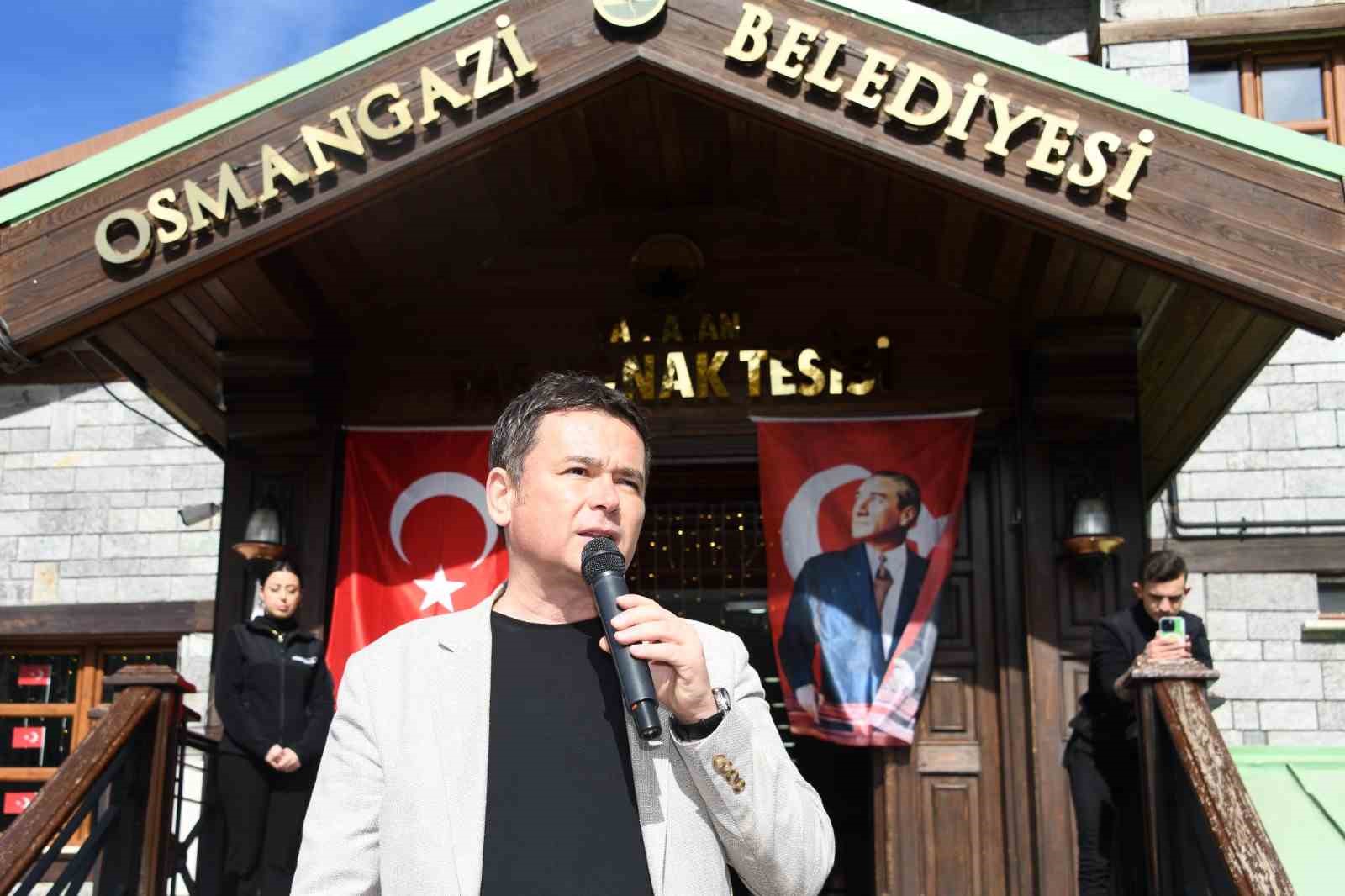 uludagda yuzlerce kisi cumhuriyetin izinde yurudu 0 Q3uX3EUn