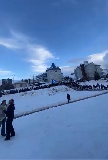 uludagdaki teleferik kuyrugu sasirtti 0 5mJI6wsB