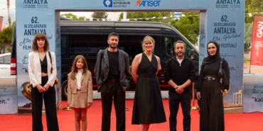 ulusal-yarismanin-iki-finalisti-antalyada-seyirciyle-bulustu-QCc4Cudd.jpg