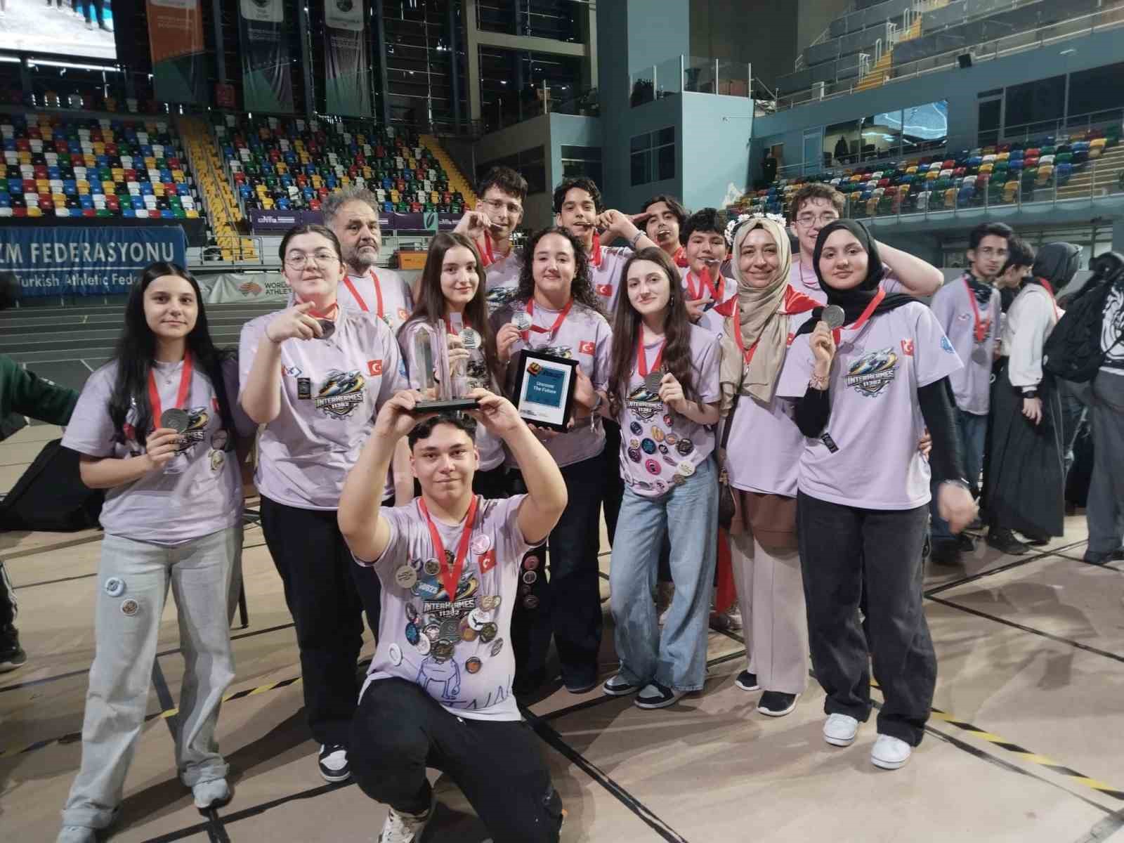 uluslararasi arenada bursayi temsil eden okul 2inci oldu 1 FOYuXg68