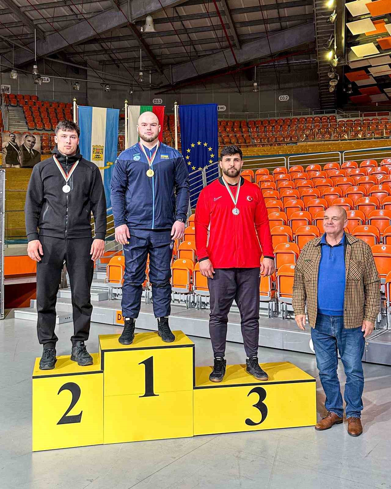 uluslararasi dan kolov nikola petrov turnuvasinin 2 gununde millilerden 11 madalya 3 cZNNKbRK