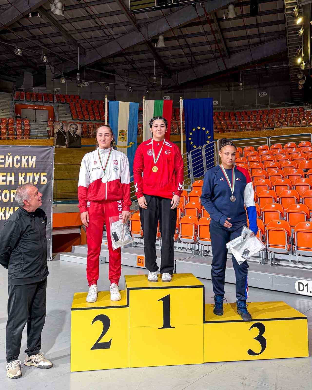 uluslararasi dan kolov nikola petrov turnuvasinin 2 gununde millilerden 11 madalya 5 fWiJwDmM