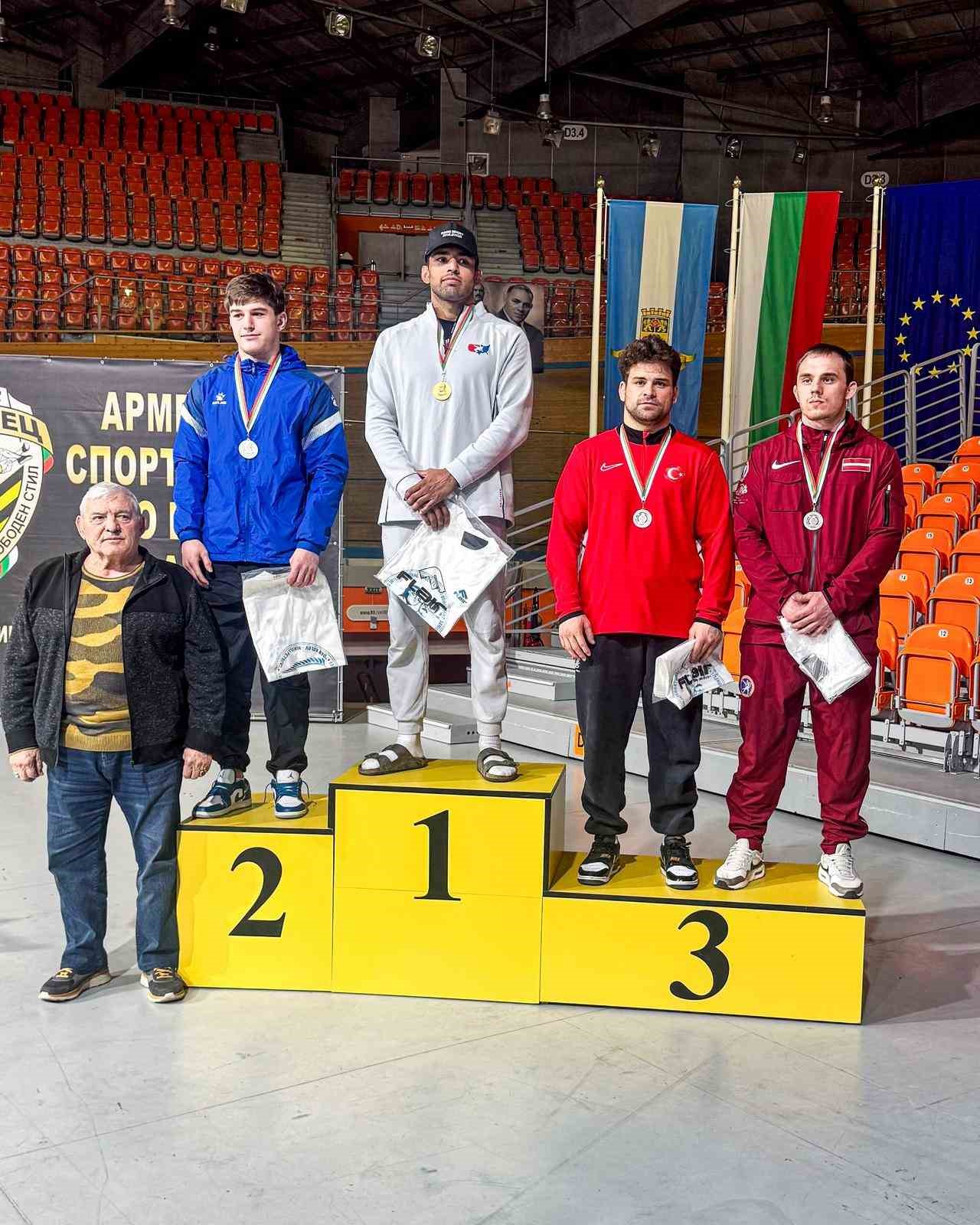 uluslararasi dan kolov nikola petrov turnuvasinin 2 gununde millilerden 11 madalya 6 MIVAVazZ
