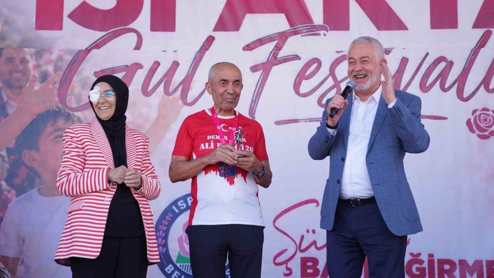 Uluslararası Gül Festivali’nde spor coşkusu zirveye ulaştı 5 uluslararasi gul festivalinde spor coskusu zirveye ulasti 1 DulScATc