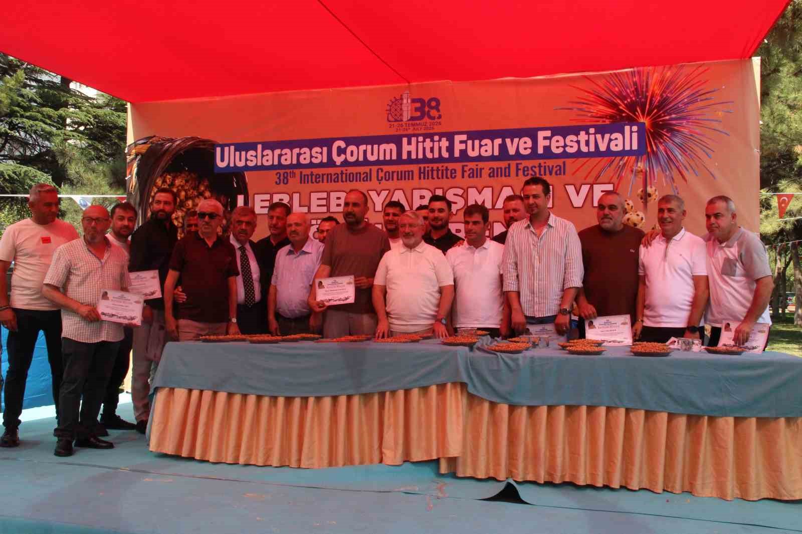 Uluslararası Hitit Fuar ve Festivali’nde Çorum’un en iyi leblebileri yarıştı 8 uluslararasi hitit fuar ve festivalinde corumun en iyi leblebileri yaristi 4 S5JvQ4y5