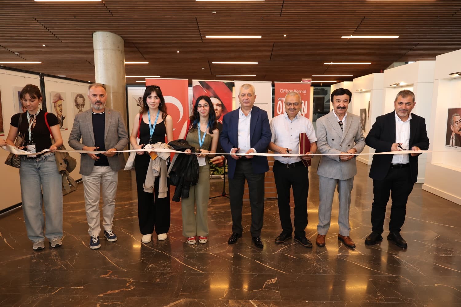 uluslararasi orhan kemal karikaturleri sergisi osmangazide acildi 0 a1wFzXQy