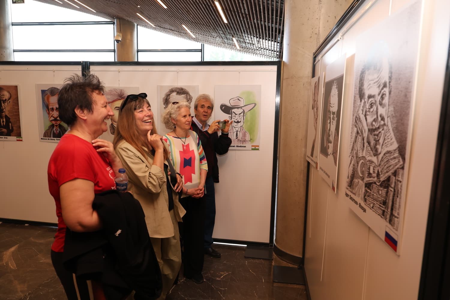 uluslararasi orhan kemal karikaturleri sergisi osmangazide acildi 3 ZdNPPErs