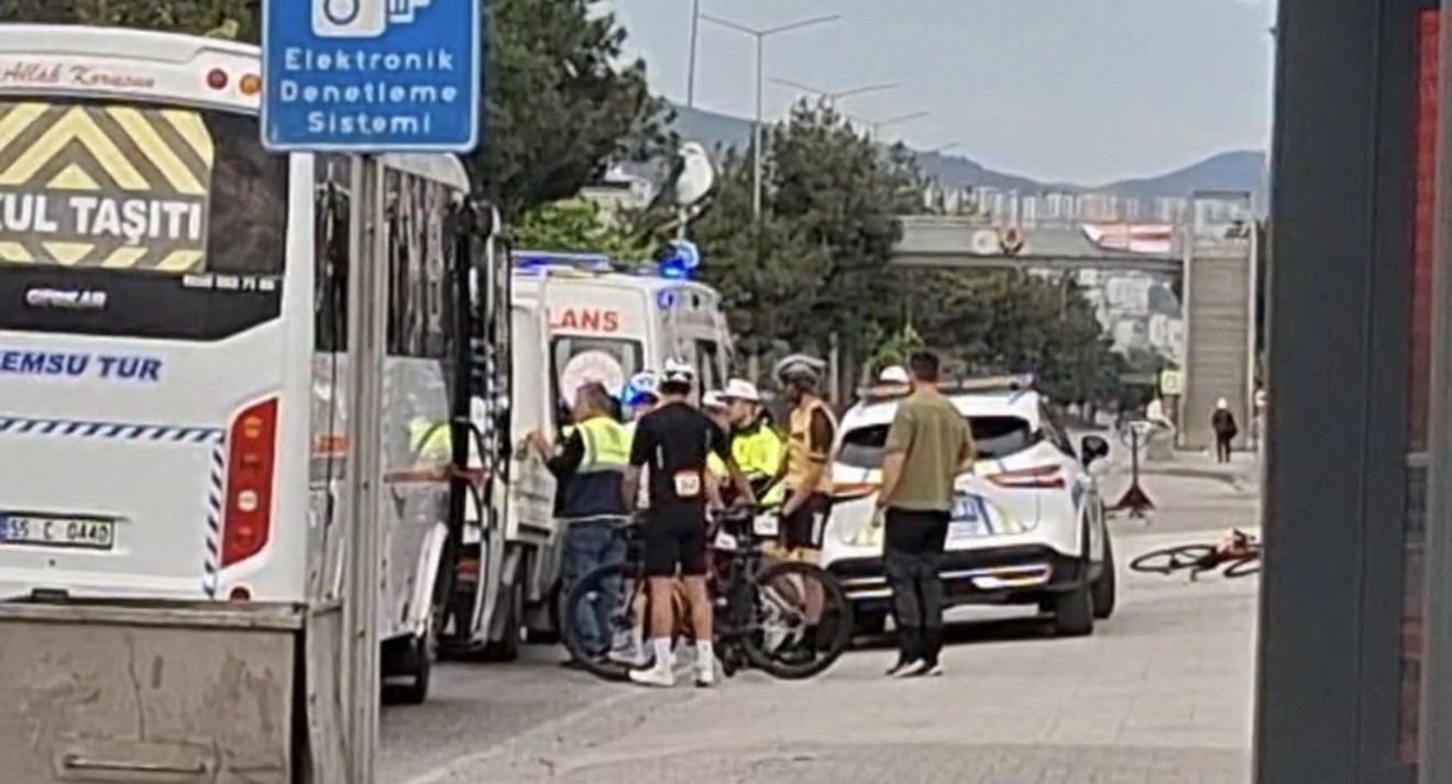 Uluslararası Samsun Gran Fondo Yarışında korkutan kaza: 2 yaralı 6 uluslararasi samsun gran fondo yarisinda korkutan kaza 2 yarali 2 WivgVFKj