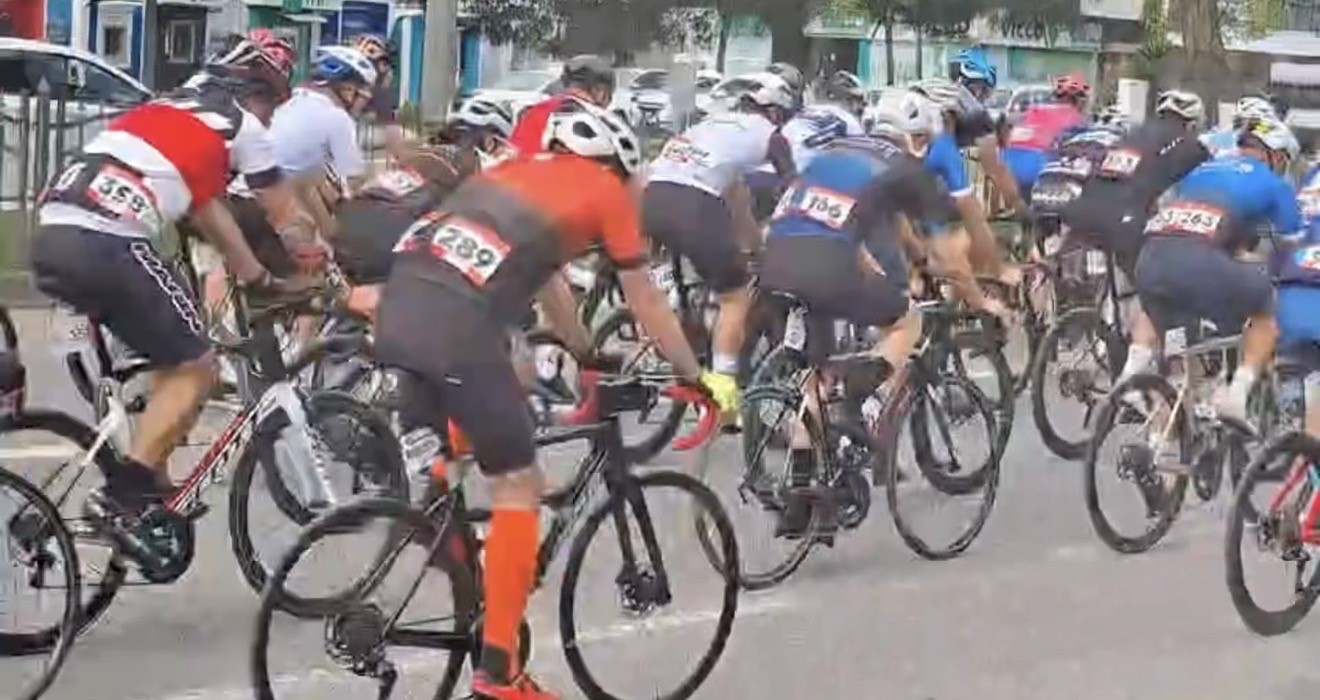 Uluslararası Samsun Gran Fondo Yarışında korkutan kaza: 2 yaralı 8 uluslararasi samsun gran fondo yarisinda korkutan kaza 2 yarali 4 rPtOSmtF