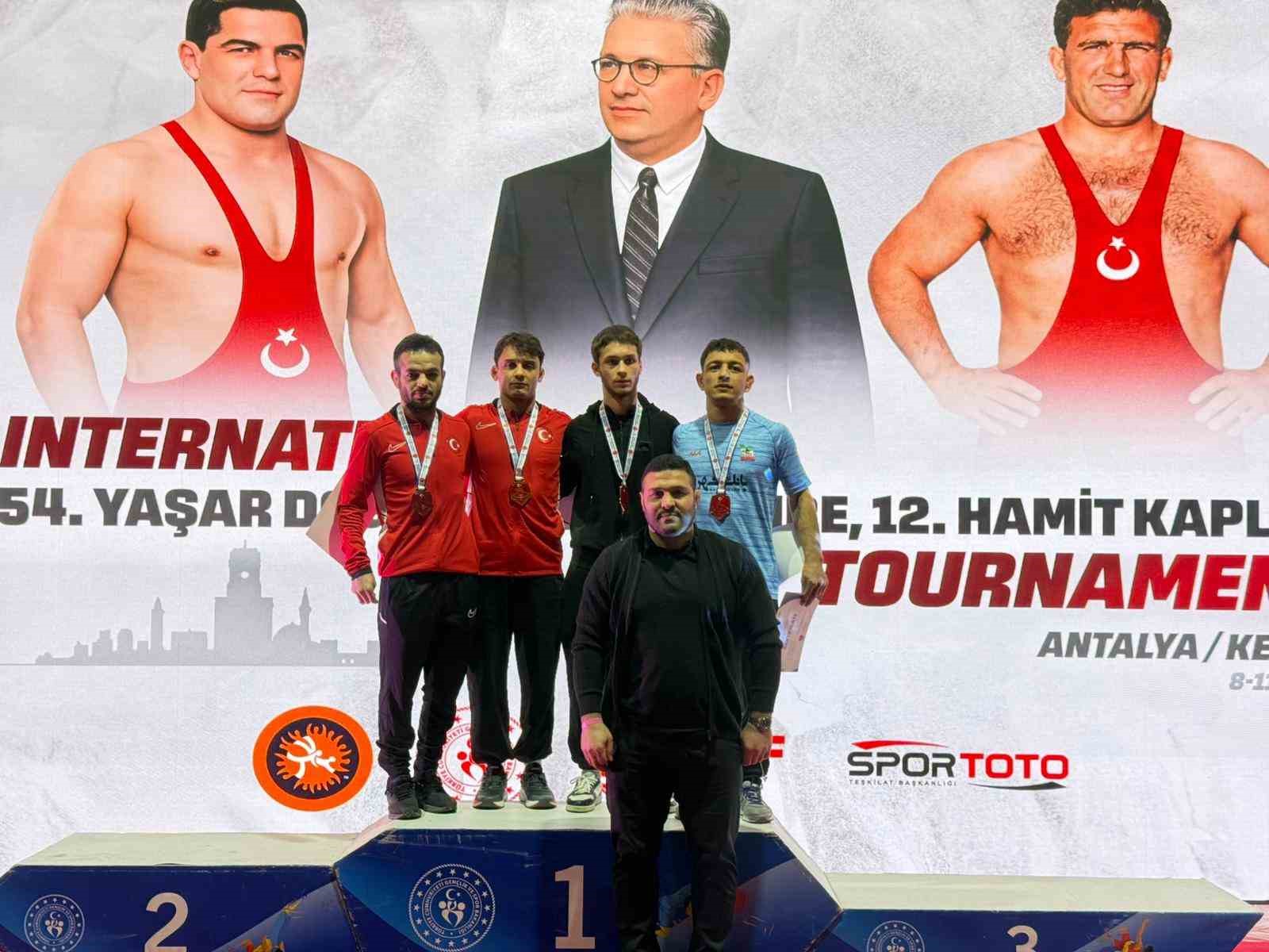 uluslararasi yasar dogu vehbi emre ve hamit kaplan turnuvasinda ikinci gun tamamlandi 1 lb6dDLzw