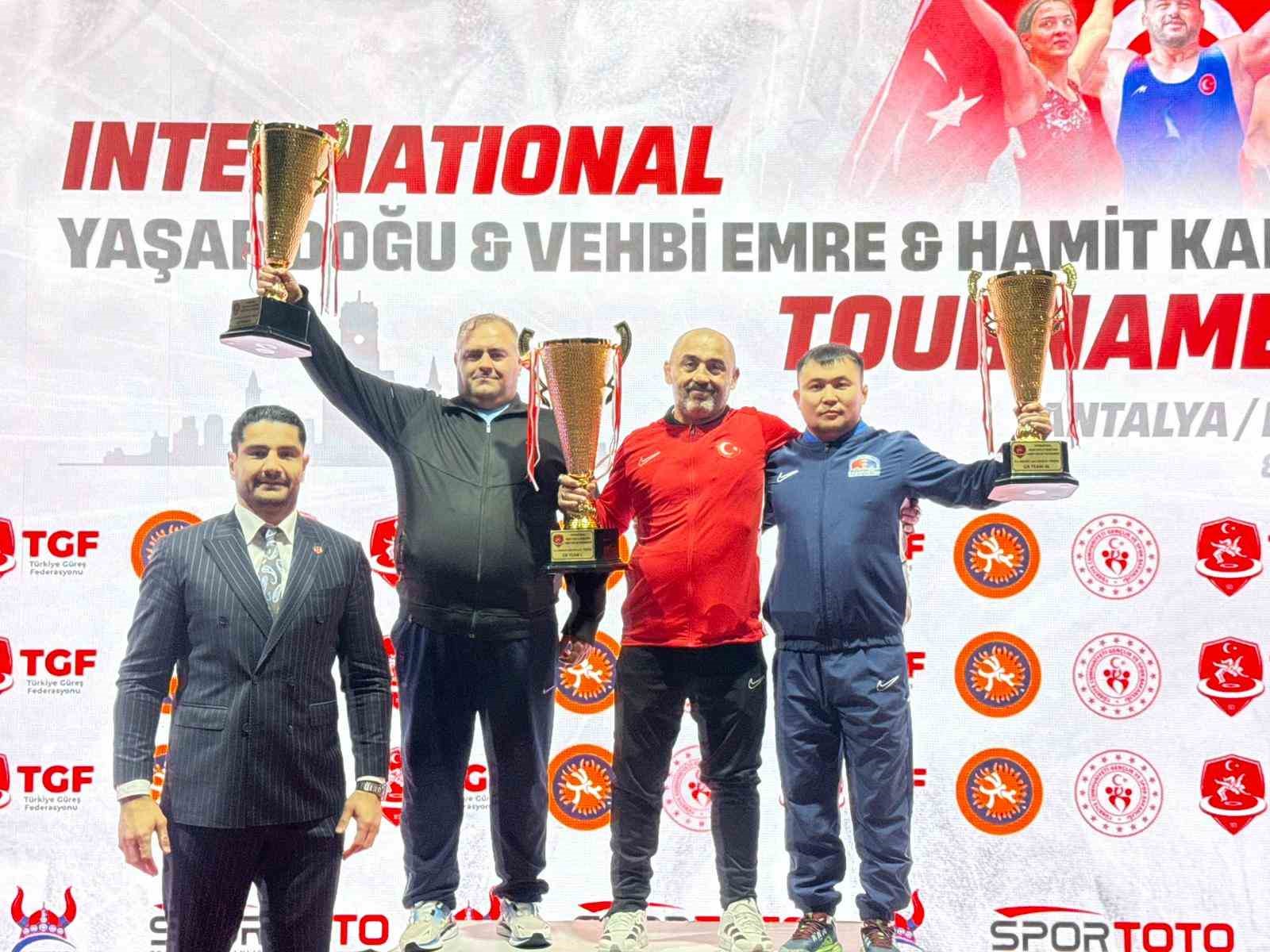 uluslararasi yasar dogu vehbi emre ve hamit kaplan turnuvasinda ikinci gun tamamlandi 4 yDdYW4PX