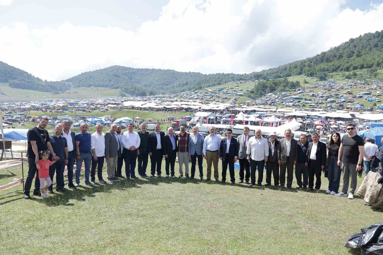 Uluvahta Yayla Festivali, binlerce vatandaşın katılımıyla gerçekleştirildi 4 uluvahta yayla festivali binlerce vatandasin katilimiyla gerceklestirildi 0 41GvtbzU