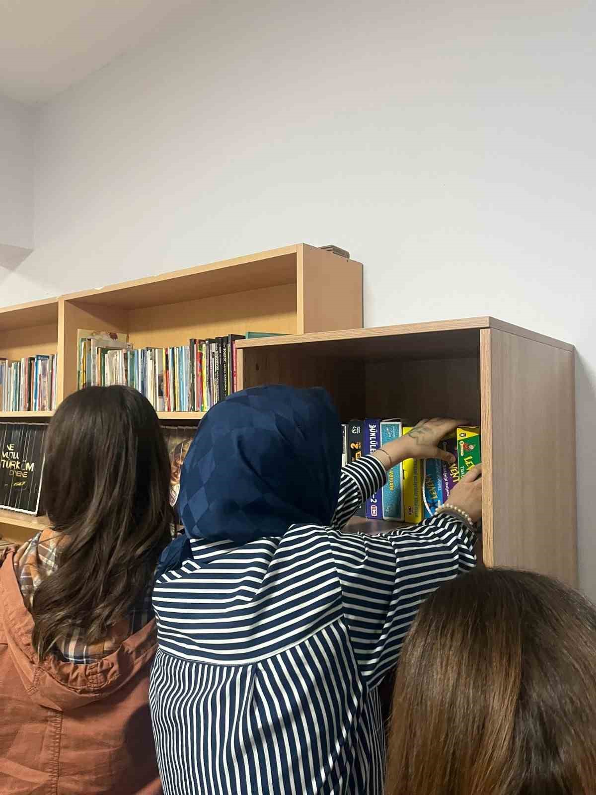 umitalan koyunde cocuklara kitap destegi 4 clidd38F