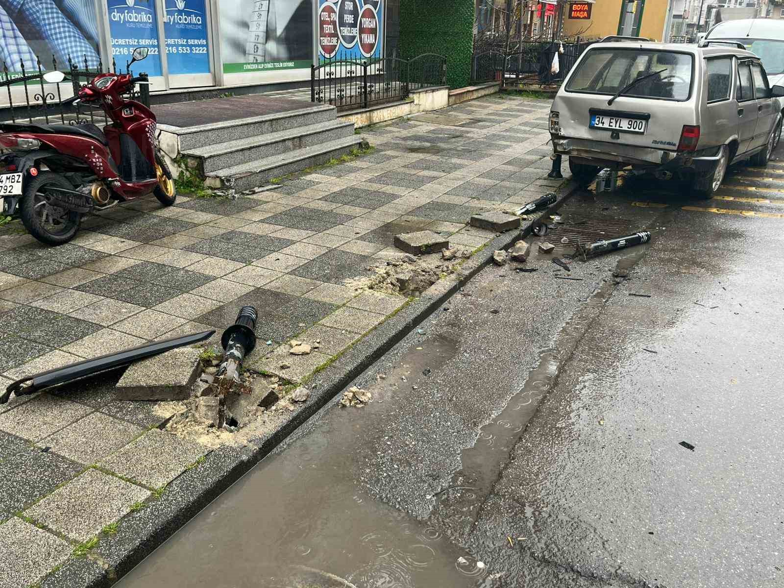 umraniyede iett otobusu park halindeki araclara carpti 2 fghi74rq