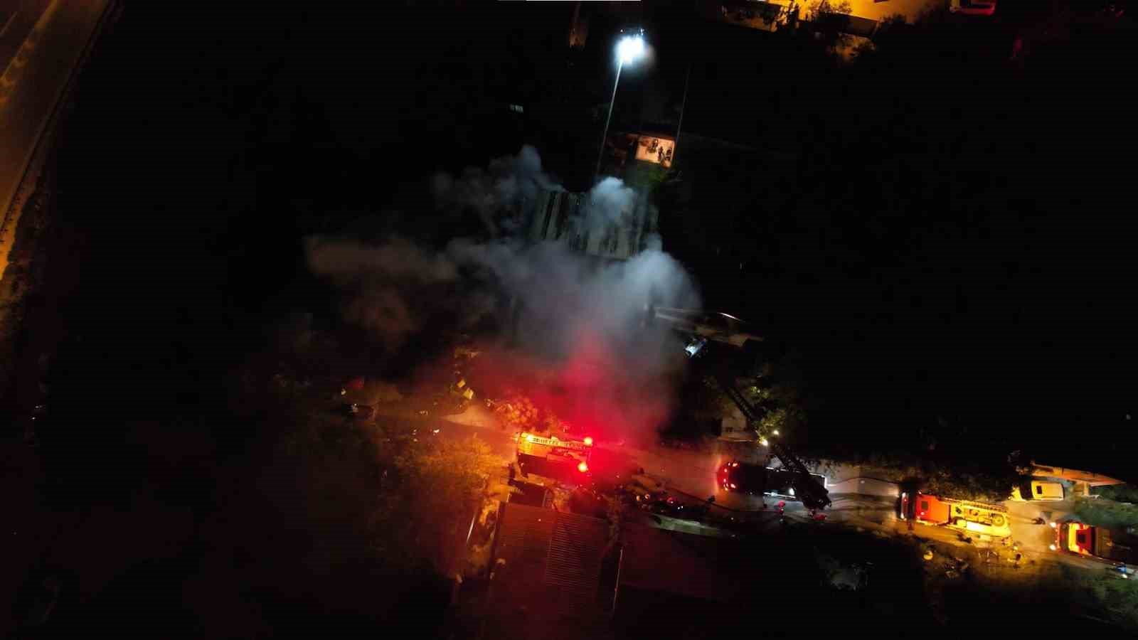 umraniyede korkutan cati yangini 4