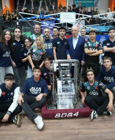 umraniyede-robot-yarislari-buyuk-heyecana-sahne-oldu-S8i6UQer.jpg
