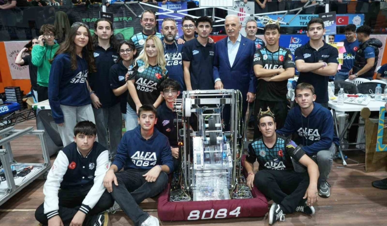 umraniyede-robot-yarislari-buyuk-heyecana-sahne-oldu-S8i6UQer.jpg